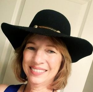 Meet your Posher, Dixie